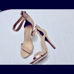 Wild diva tan high heels 7.5